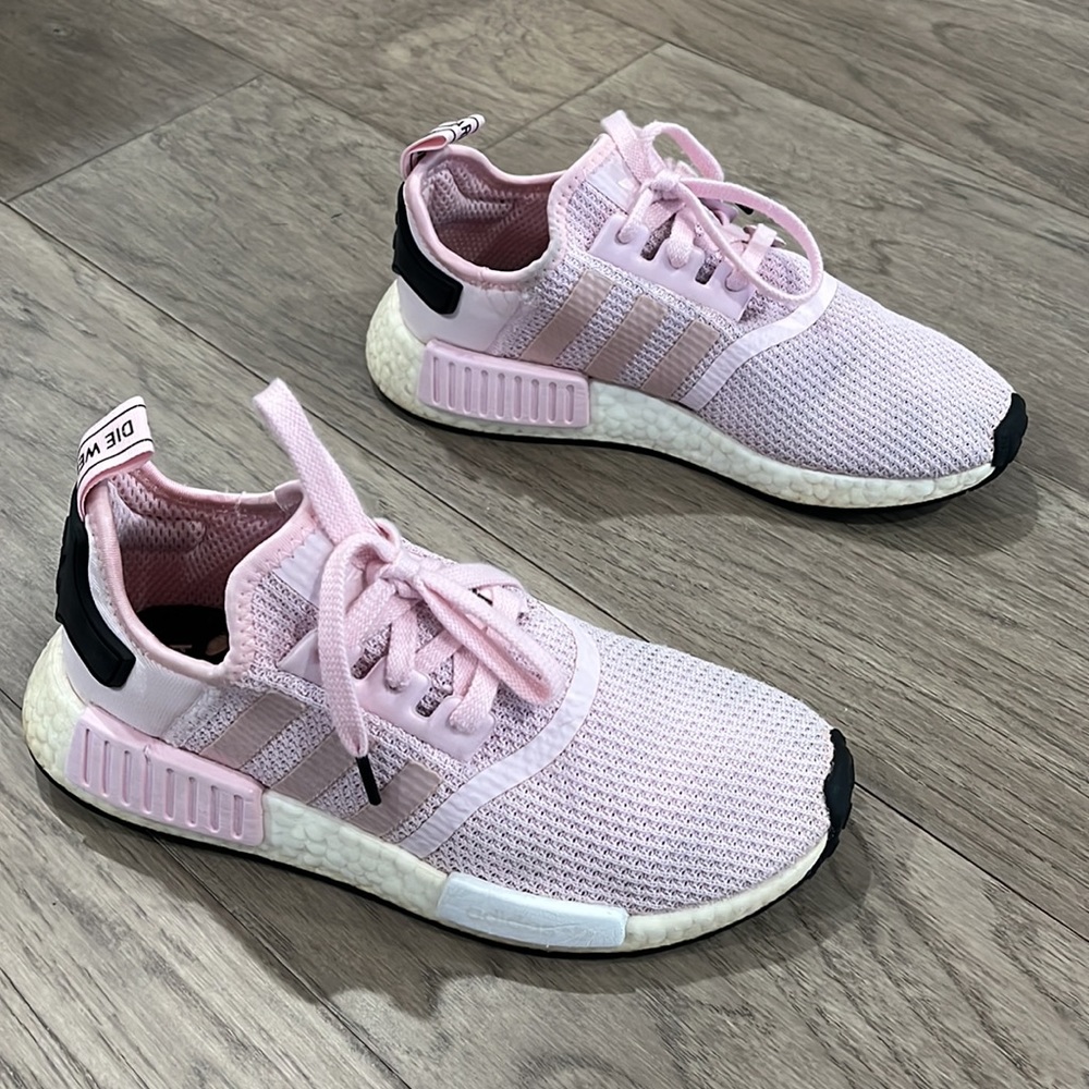 ADIDAS NMD R1 Size 7